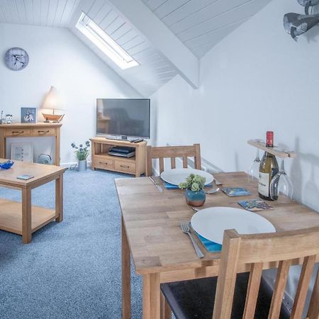 St Julians View - 1 Bedroom Apartment - Tenby Zewnętrze zdjęcie